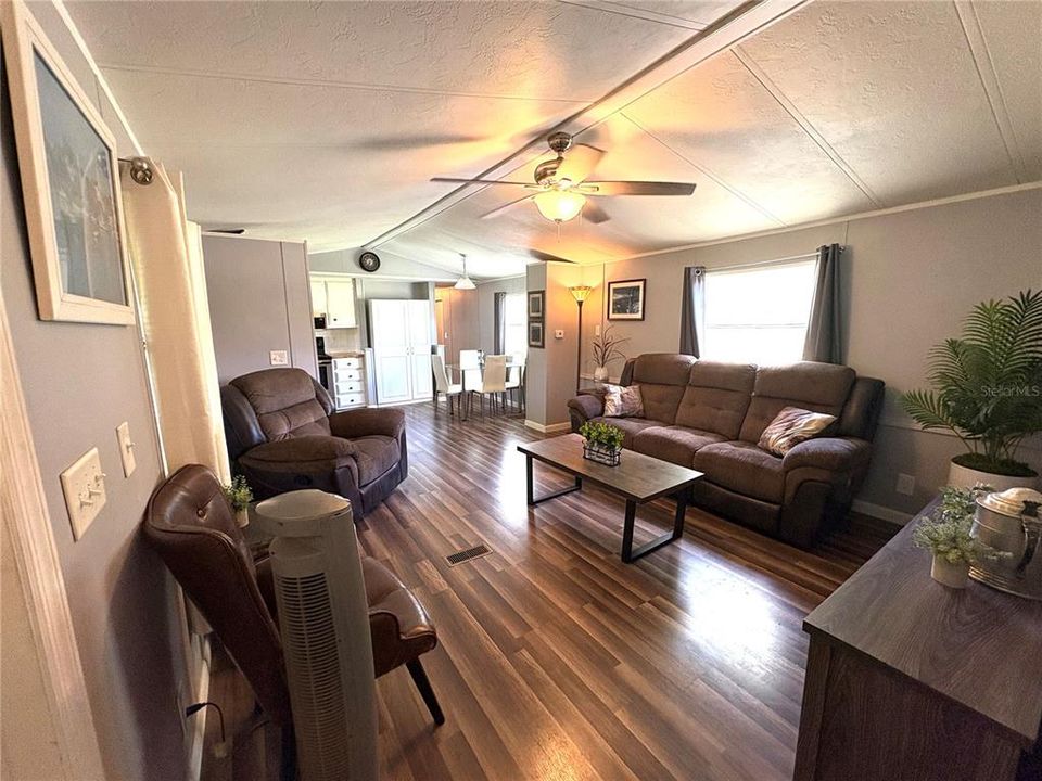 En Venta: $120,000 (2 camas, 2 baños, 840 Pies cuadrados)