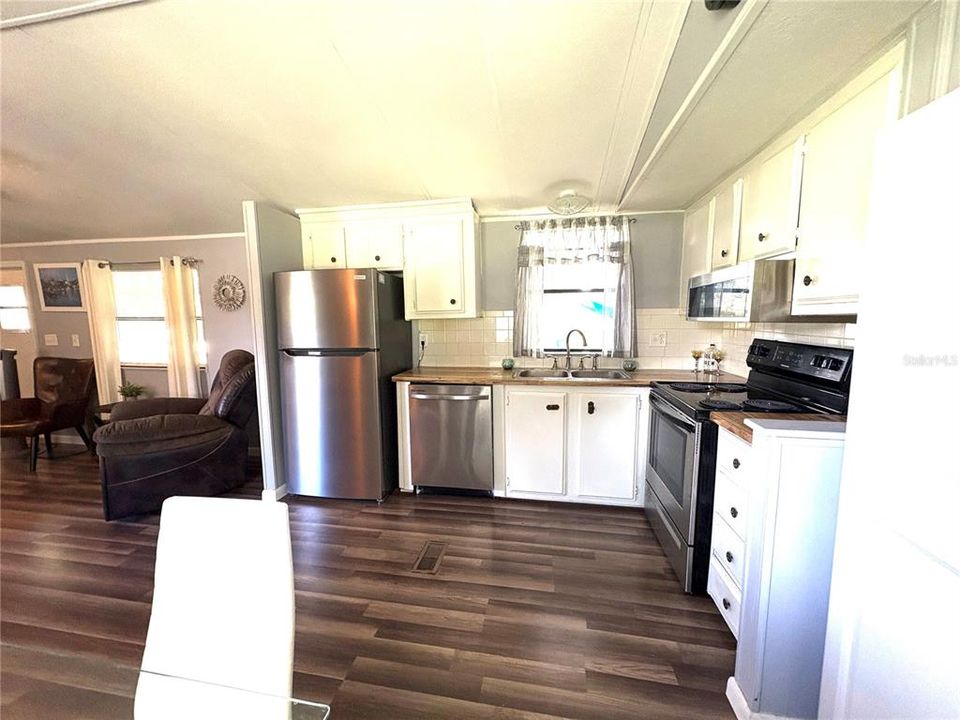 En Venta: $120,000 (2 camas, 2 baños, 840 Pies cuadrados)