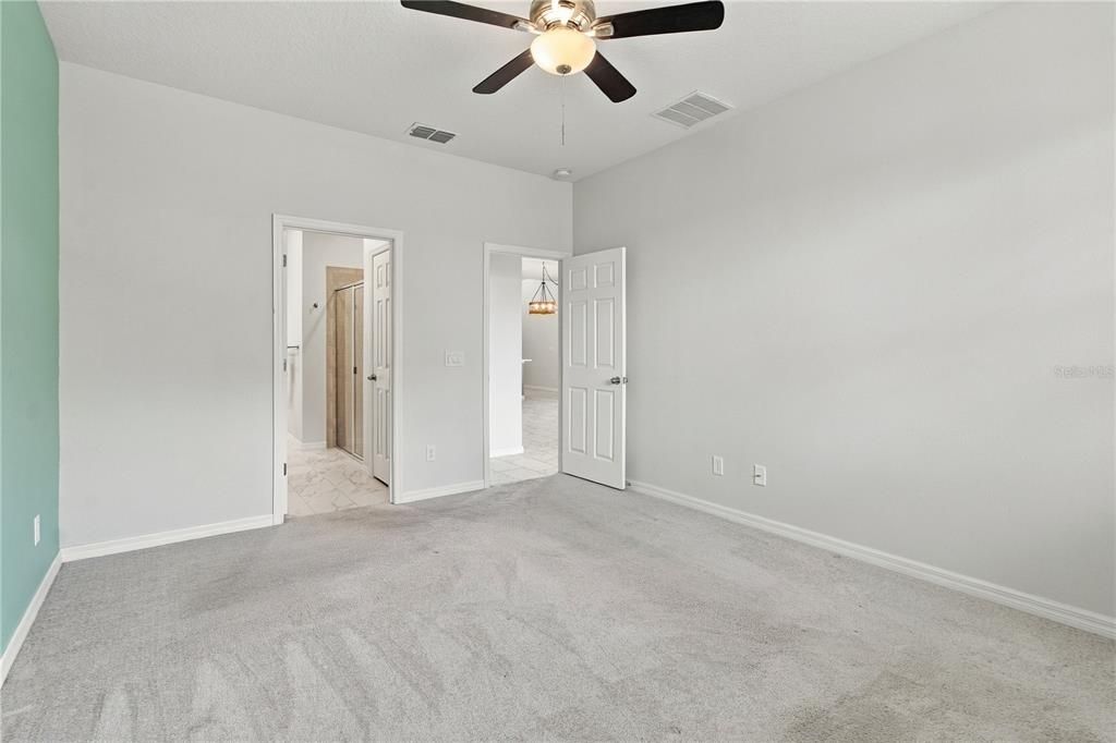 For Sale: $329,900 (3 beds, 2 baths, 1574 Square Feet)