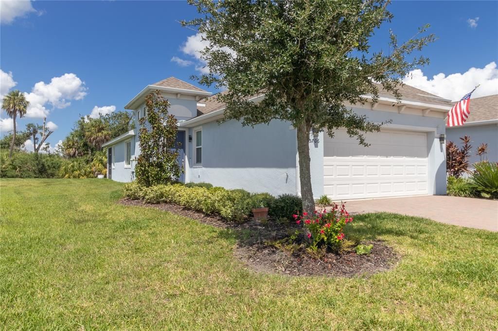 For Sale: $329,900 (3 beds, 2 baths, 1574 Square Feet)