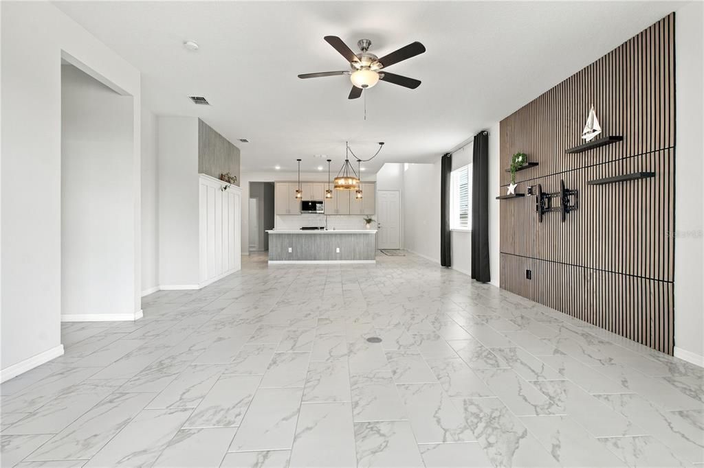 For Sale: $329,900 (3 beds, 2 baths, 1574 Square Feet)