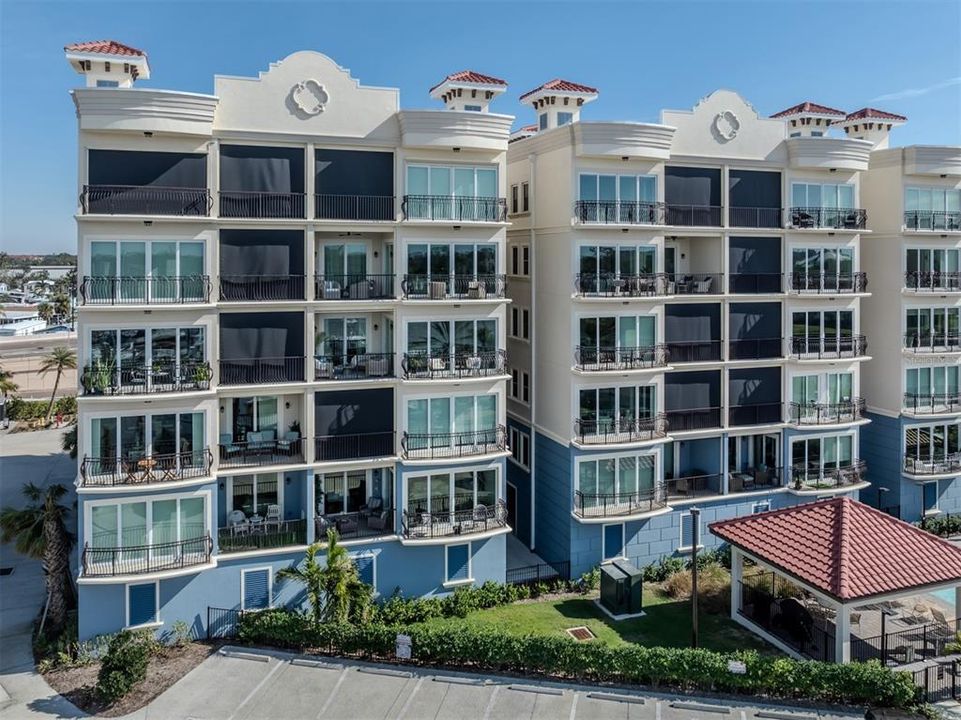 For Sale: $995,000 (3 beds, 2 baths, 1802 Square Feet)