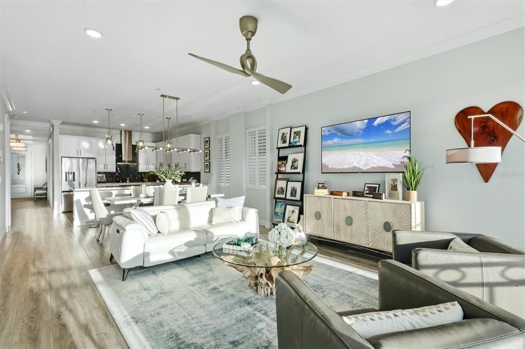 For Sale: $995,000 (3 beds, 2 baths, 1802 Square Feet)