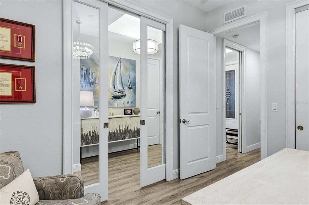 For Sale: $995,000 (3 beds, 2 baths, 1802 Square Feet)