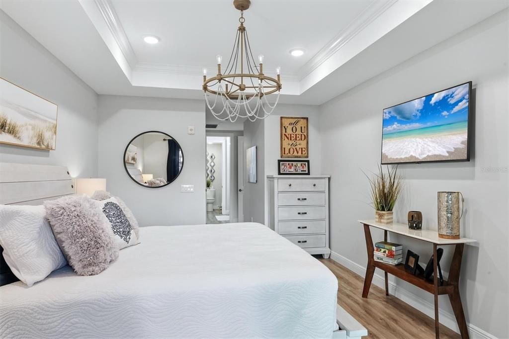 For Sale: $995,000 (3 beds, 2 baths, 1802 Square Feet)