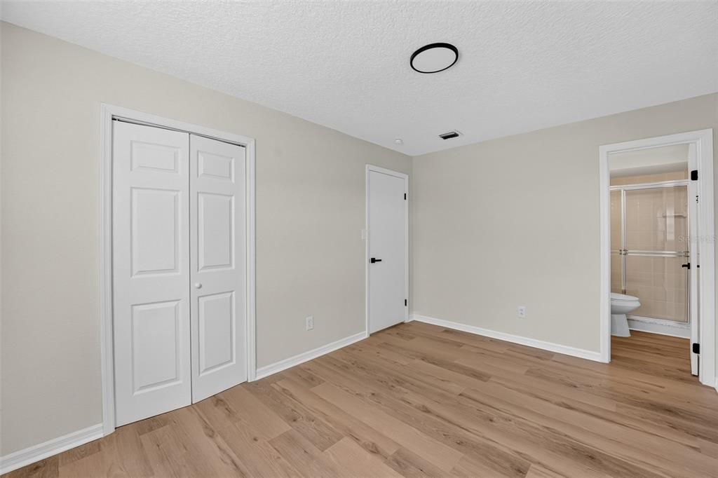 For Sale: $389,998 (3 beds, 2 baths, 1476 Square Feet)
