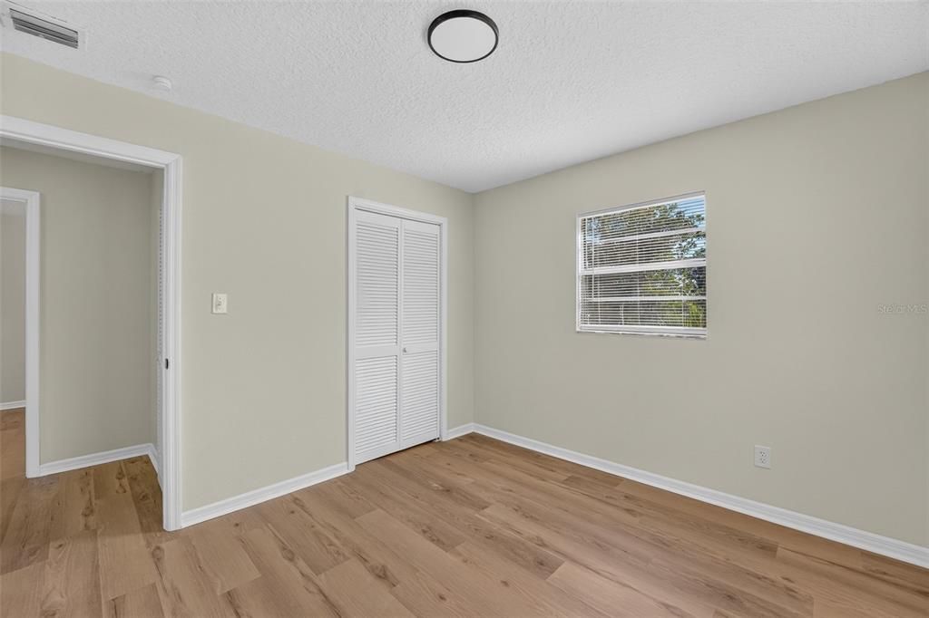For Sale: $389,998 (3 beds, 2 baths, 1476 Square Feet)