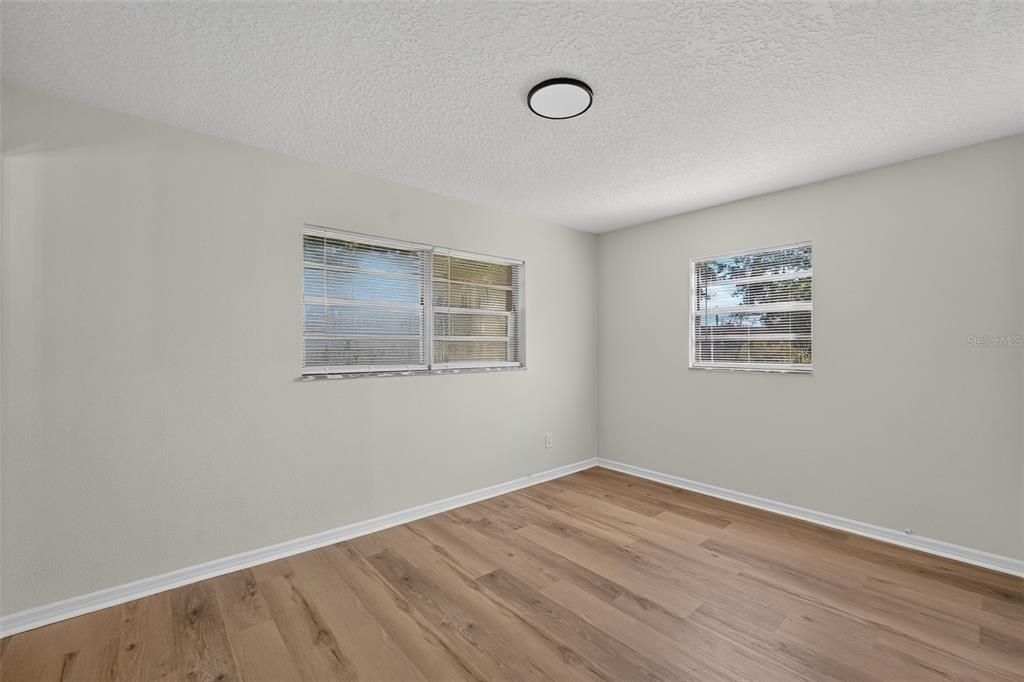 For Sale: $389,998 (3 beds, 2 baths, 1476 Square Feet)