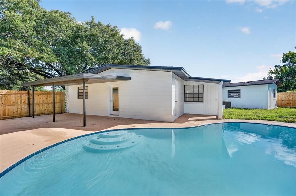 For Sale: $389,998 (3 beds, 2 baths, 1476 Square Feet)