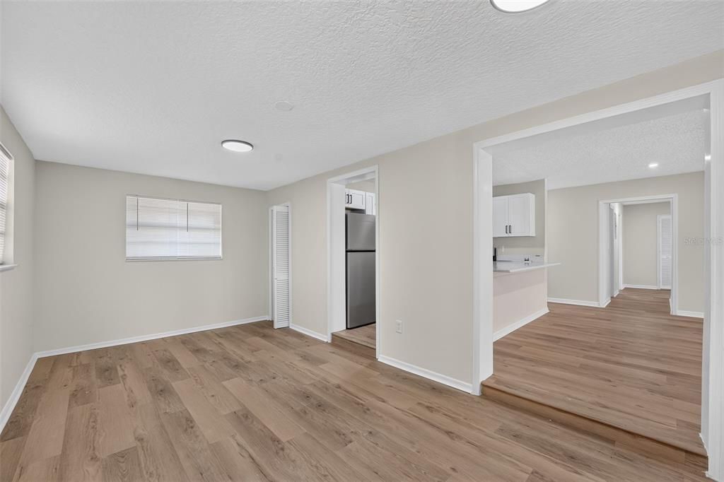 For Sale: $389,998 (3 beds, 2 baths, 1476 Square Feet)