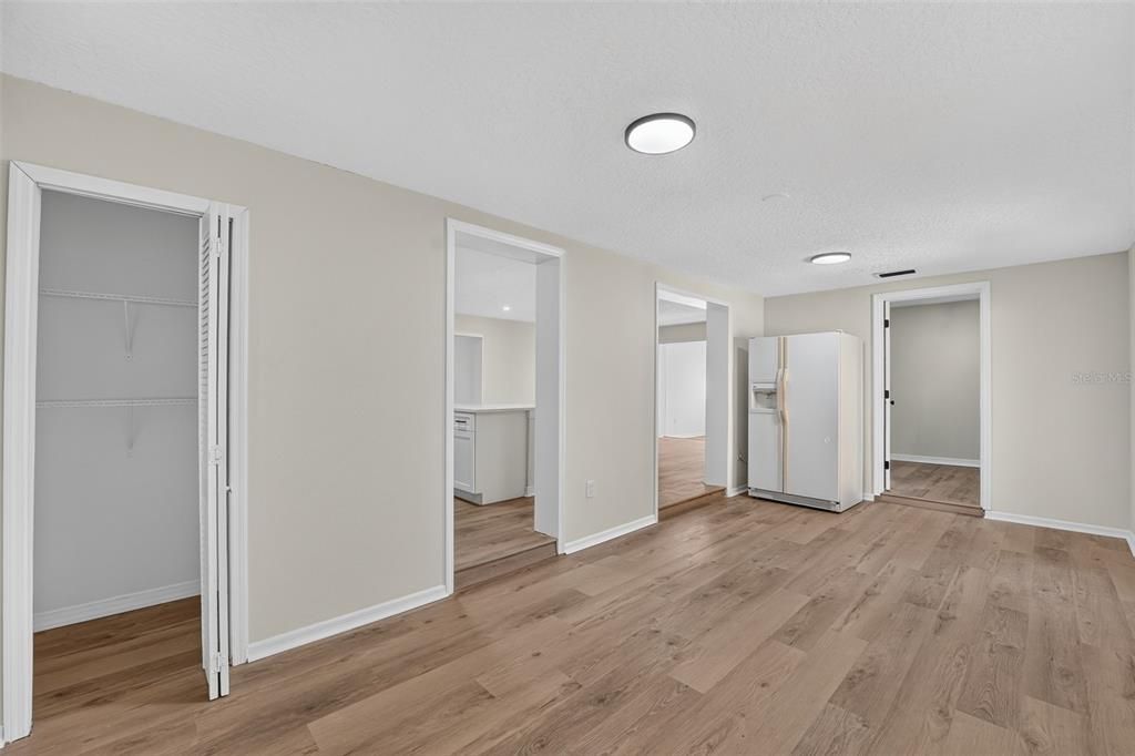For Sale: $389,998 (3 beds, 2 baths, 1476 Square Feet)