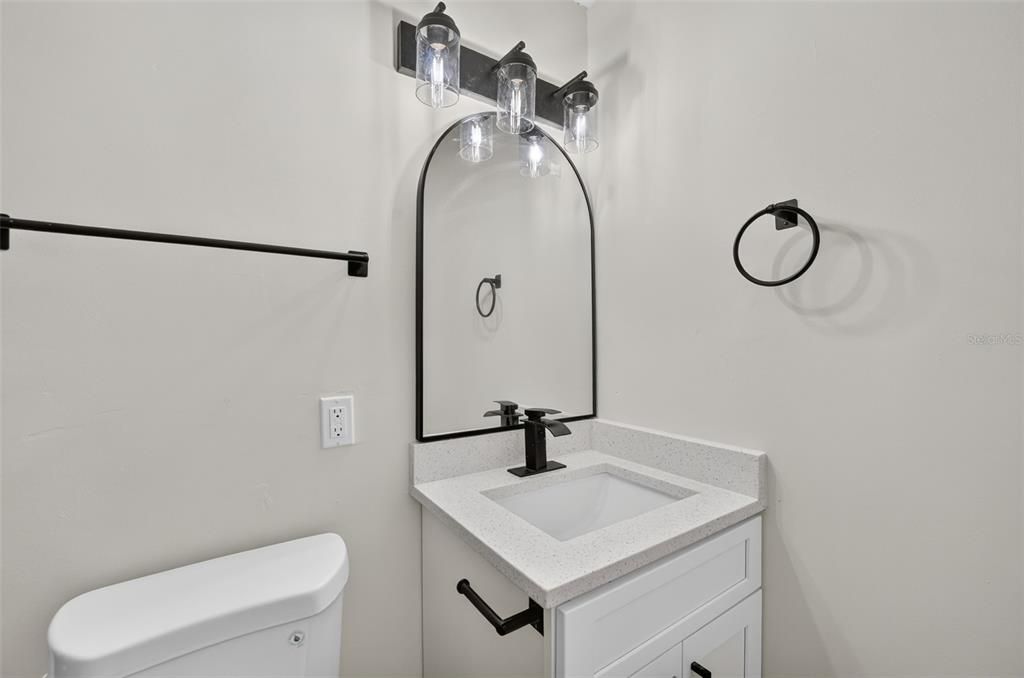 For Sale: $389,998 (3 beds, 2 baths, 1476 Square Feet)