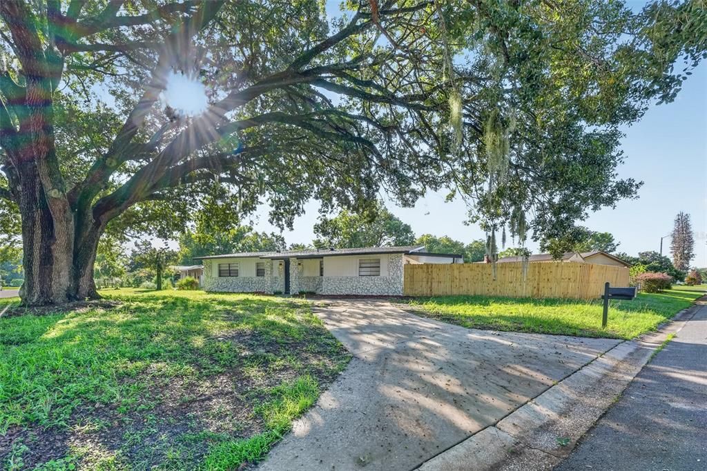 For Sale: $389,998 (3 beds, 2 baths, 1476 Square Feet)
