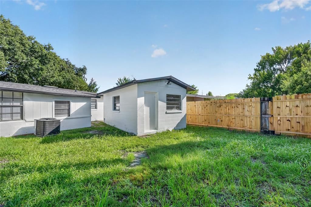 For Sale: $389,998 (3 beds, 2 baths, 1476 Square Feet)