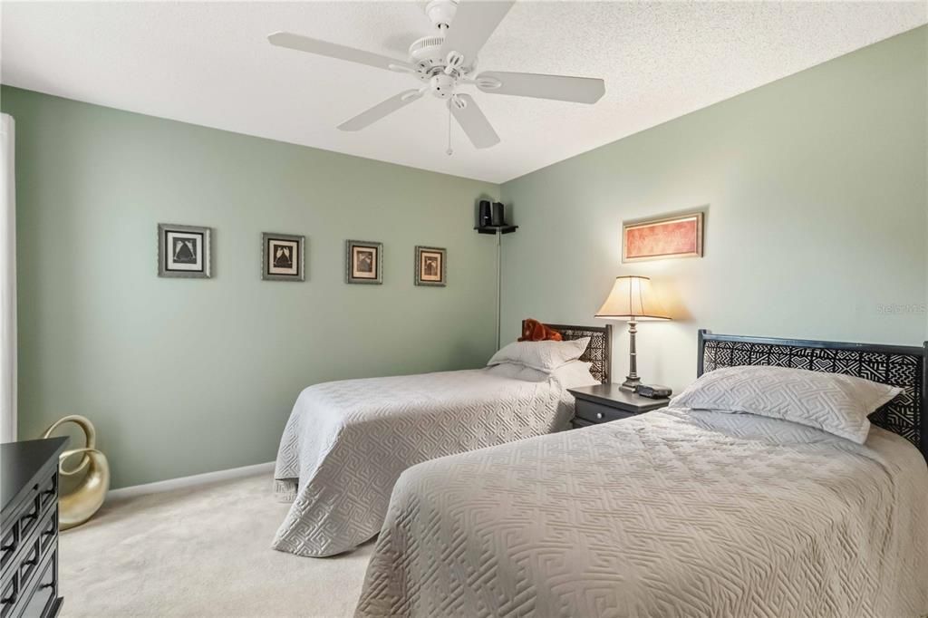 For Sale: $369,900 (2 beds, 2 baths, 1677 Square Feet)