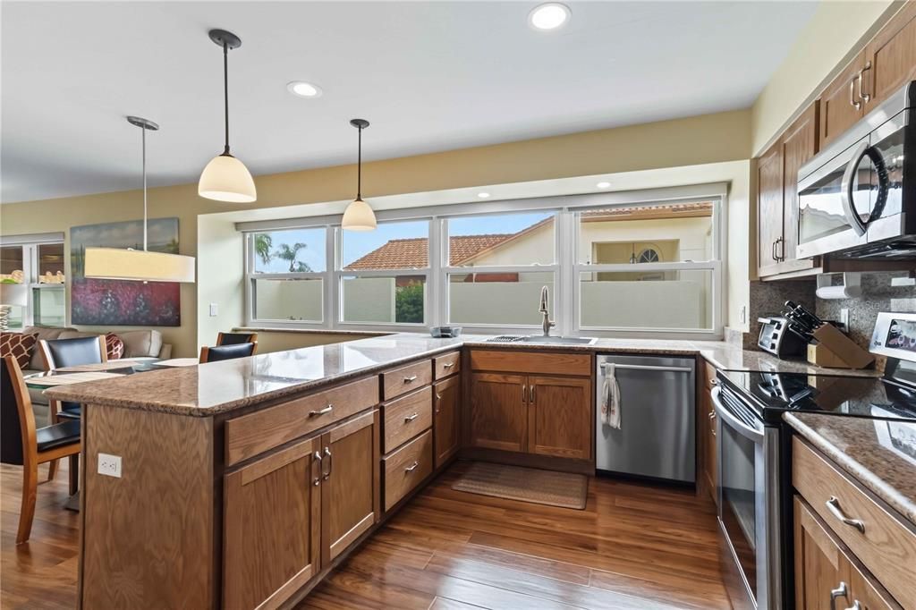 For Sale: $369,900 (2 beds, 2 baths, 1677 Square Feet)