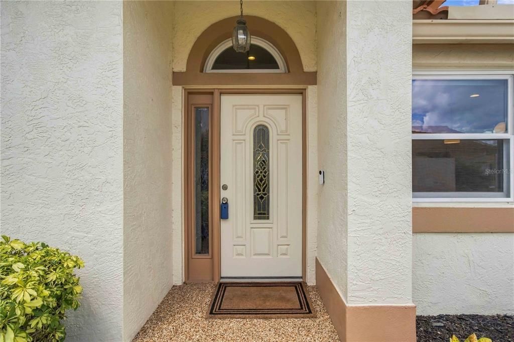 For Sale: $369,900 (2 beds, 2 baths, 1677 Square Feet)