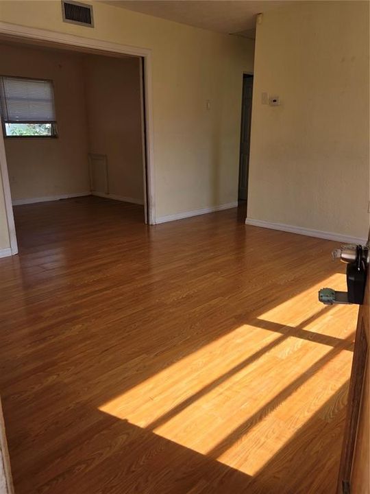 En Venta: $240,000 (3 camas, 1 baños, 1304 Pies cuadrados)