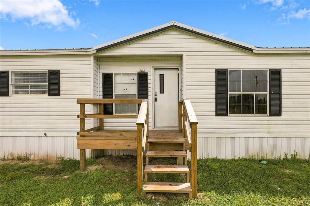 For Sale: $254,900 (3 beds, 2 baths, 1800 Square Feet)