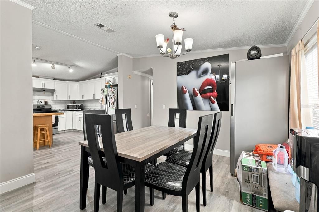 For Sale: $254,900 (3 beds, 2 baths, 1800 Square Feet)