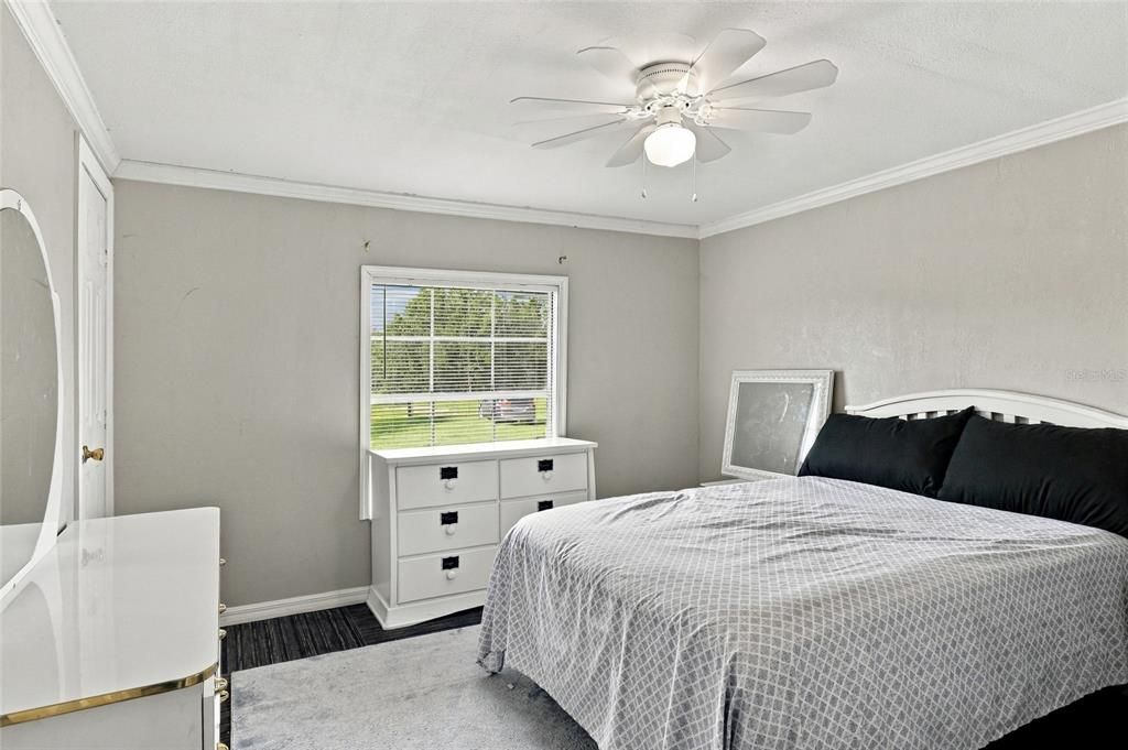 For Sale: $254,900 (3 beds, 2 baths, 1800 Square Feet)