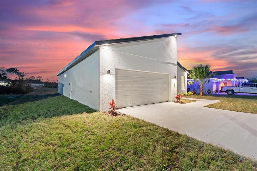 For Rent: $1,895 (4 beds, 2 baths, 1670 Square Feet)