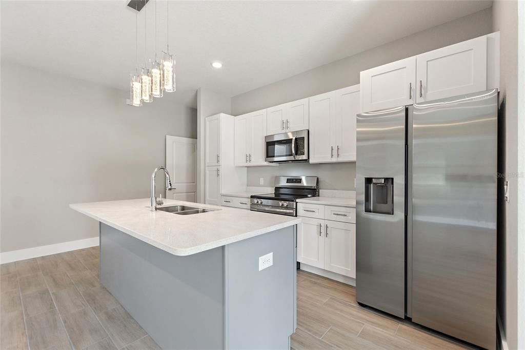 For Rent: $1,895 (4 beds, 2 baths, 1670 Square Feet)