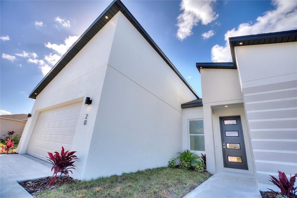 For Rent: $1,895 (4 beds, 2 baths, 1670 Square Feet)