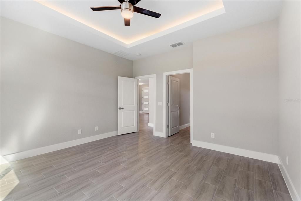 For Rent: $1,895 (4 beds, 2 baths, 1670 Square Feet)