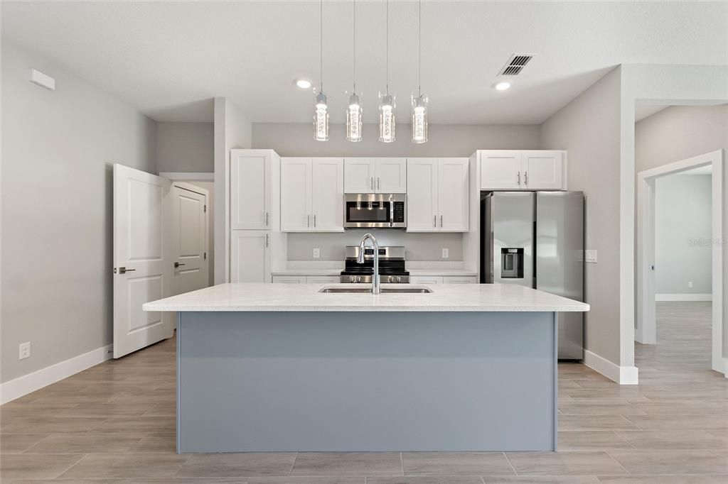 For Rent: $1,895 (4 beds, 2 baths, 1670 Square Feet)