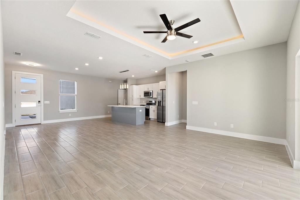 For Rent: $1,895 (4 beds, 2 baths, 1670 Square Feet)