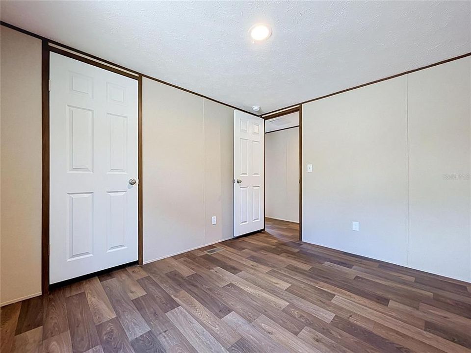 На продажу: $199,900 (3 спален, 2 ванн, 2016 Квадратных фут)
