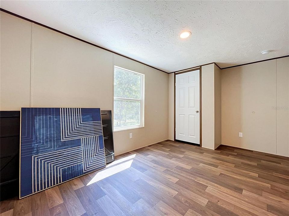 На продажу: $199,900 (3 спален, 2 ванн, 2016 Квадратных фут)