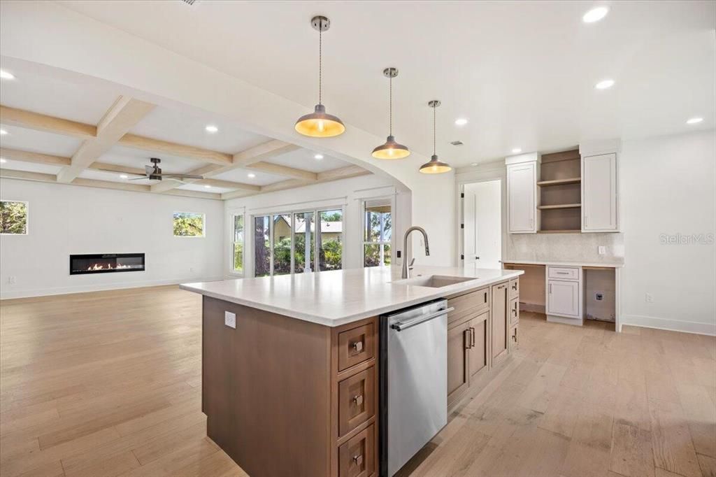En Venta: $3,790,000 (6 camas, 5 baños, 4859 Pies cuadrados)