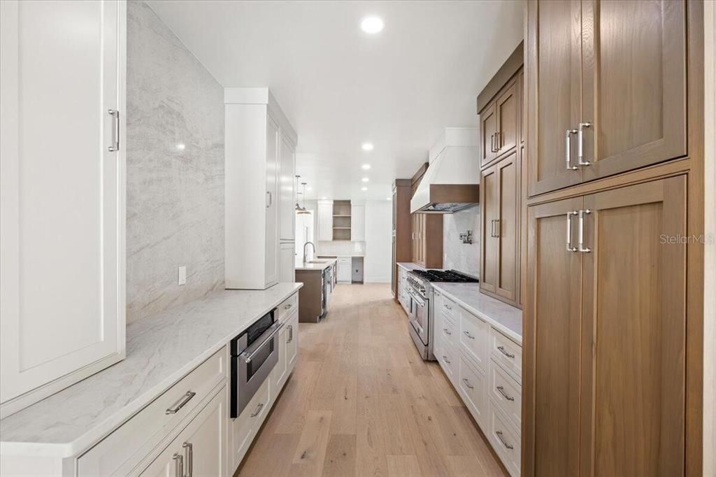En Venta: $3,790,000 (6 camas, 5 baños, 4859 Pies cuadrados)