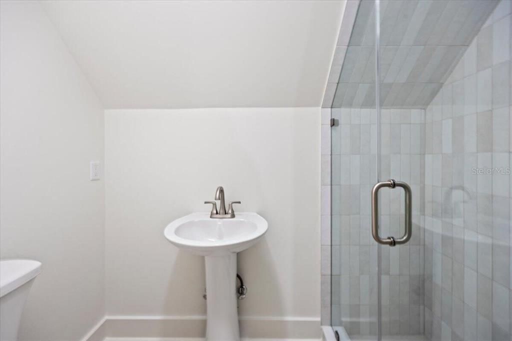En Venta: $3,790,000 (6 camas, 5 baños, 4859 Pies cuadrados)
