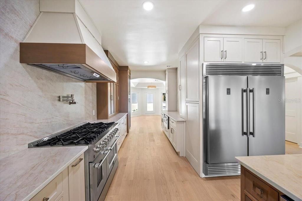 En Venta: $3,790,000 (6 camas, 5 baños, 4859 Pies cuadrados)