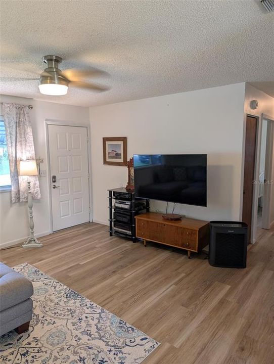 En Venta: $169,900 (2 camas, 2 baños, 960 Pies cuadrados)