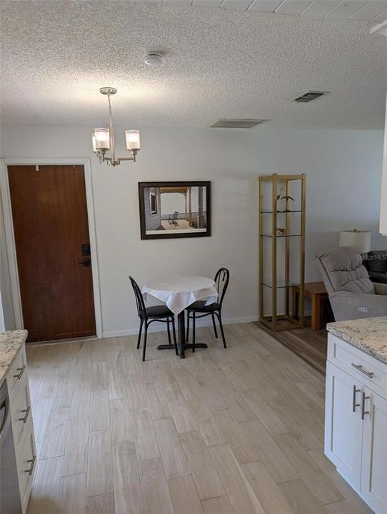 En Venta: $169,900 (2 camas, 2 baños, 960 Pies cuadrados)