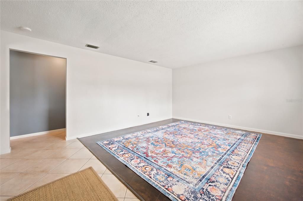 For Sale: $314,900 (3 beds, 2 baths, 2026 Square Feet)