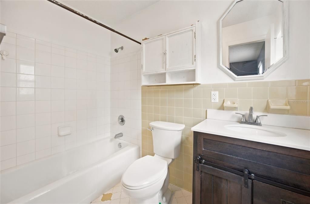 For Sale: $314,900 (3 beds, 2 baths, 2026 Square Feet)