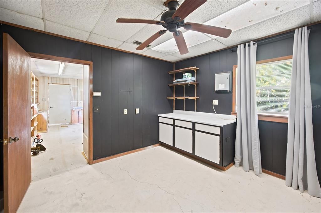 For Sale: $314,900 (3 beds, 2 baths, 2026 Square Feet)