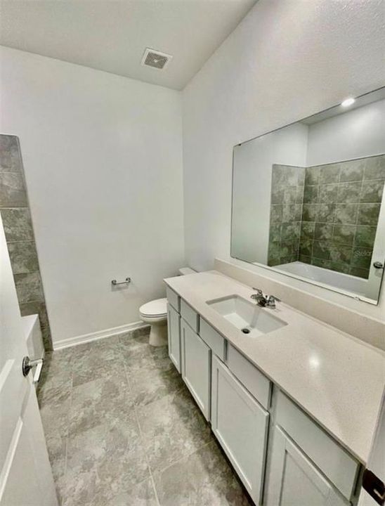 В аренду: $2,250 (4 спален, 2 ванн, 1853 Квадратных фут)