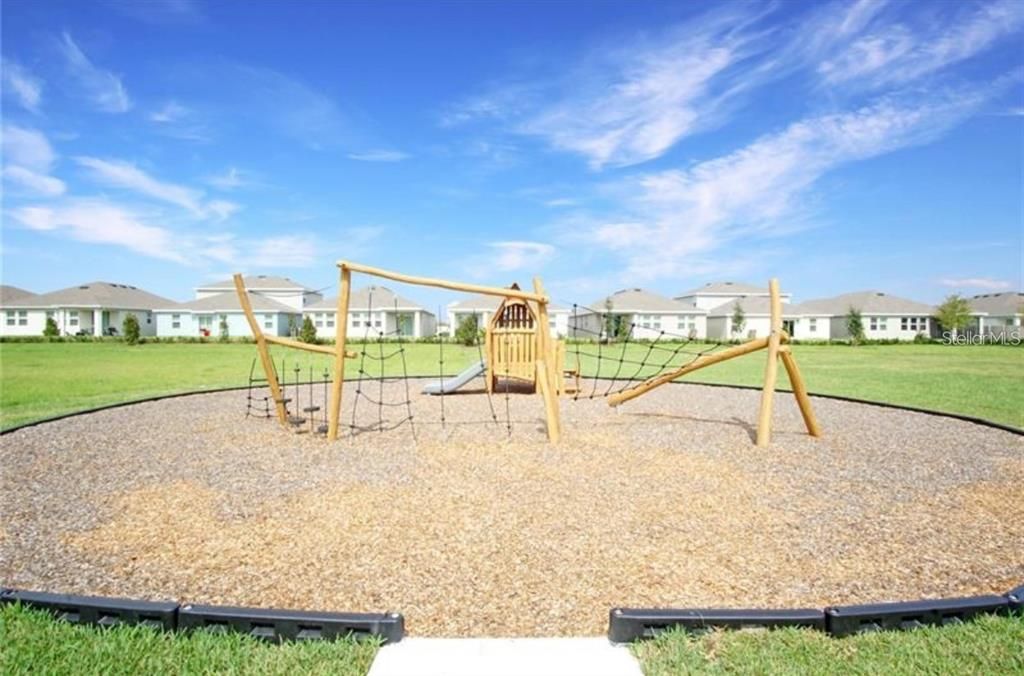 В аренду: $2,250 (4 спален, 2 ванн, 1853 Квадратных фут)