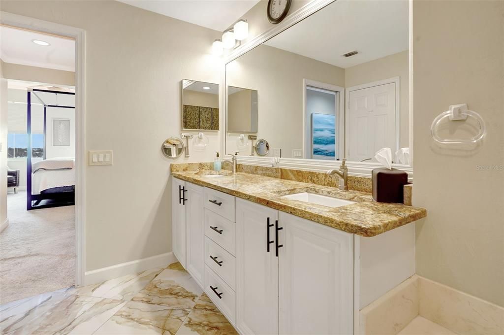 For Sale: $535,000 (3 beds, 2 baths, 1402 Square Feet)