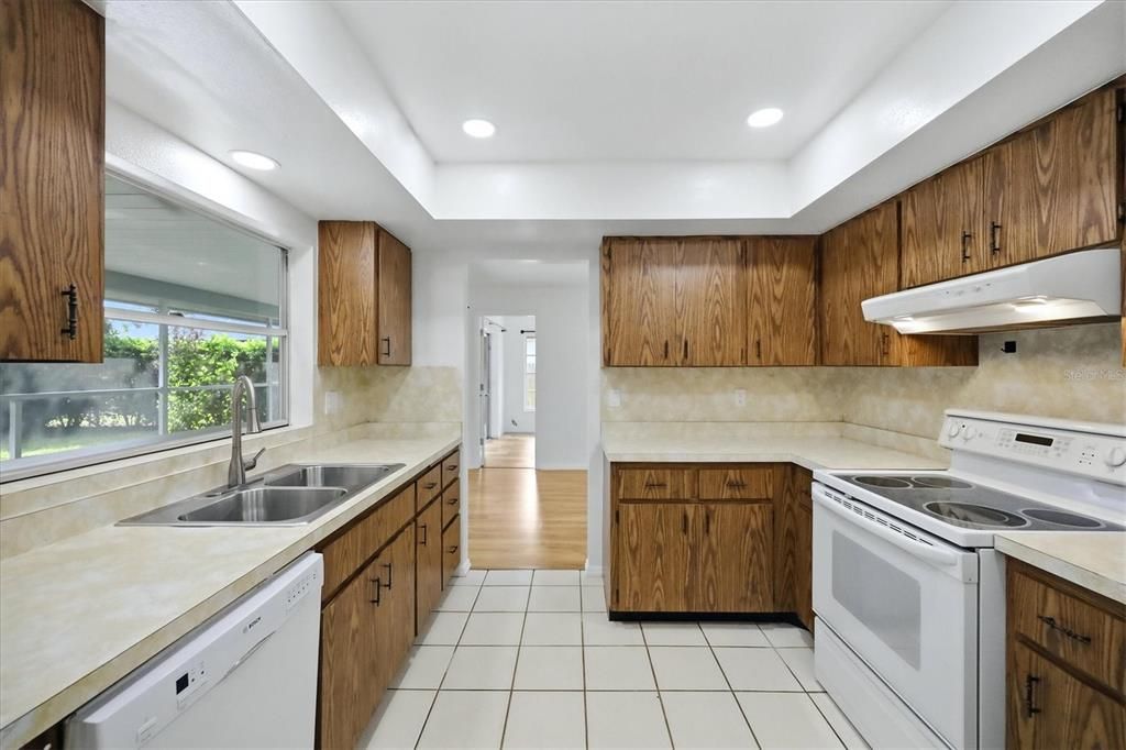 For Sale: $399,000 (4 beds, 2 baths, 1630 Square Feet)