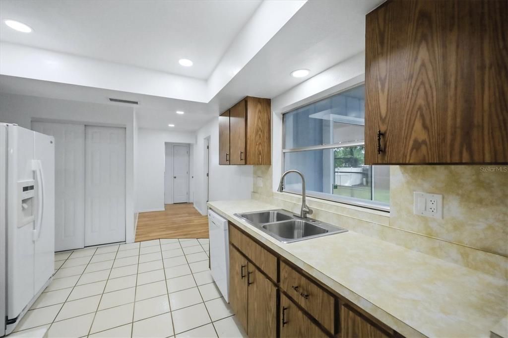 For Sale: $399,000 (4 beds, 2 baths, 1630 Square Feet)