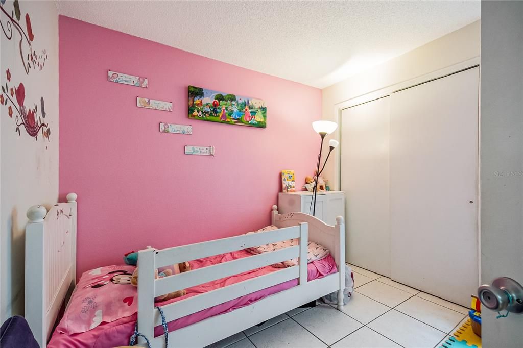 На продажу: $259,900 (2 спален, 2 ванн, 1116 Квадратных фут)