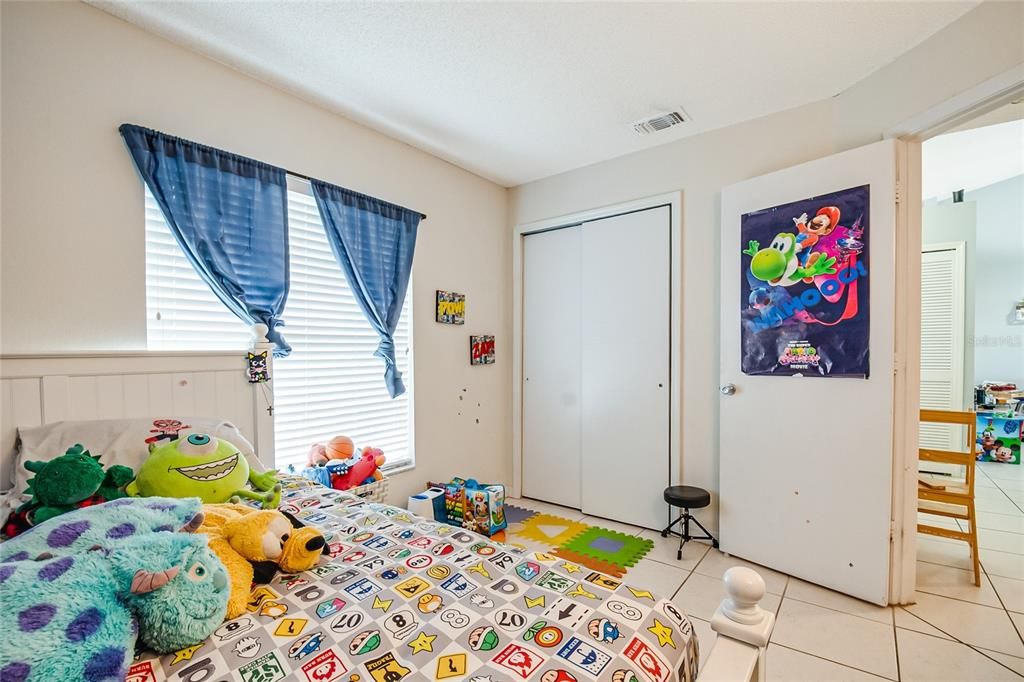 На продажу: $259,900 (2 спален, 2 ванн, 1116 Квадратных фут)