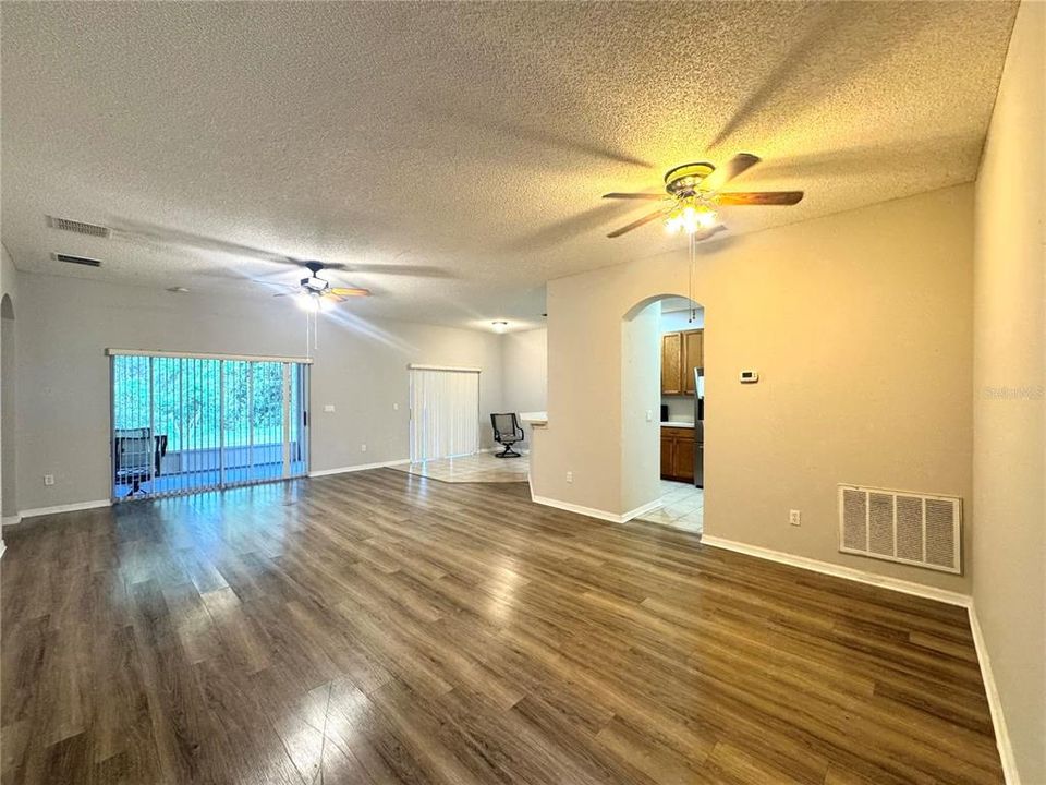 В аренду: $2,399 (3 спален, 2 ванн, 1509 Квадратных фут)